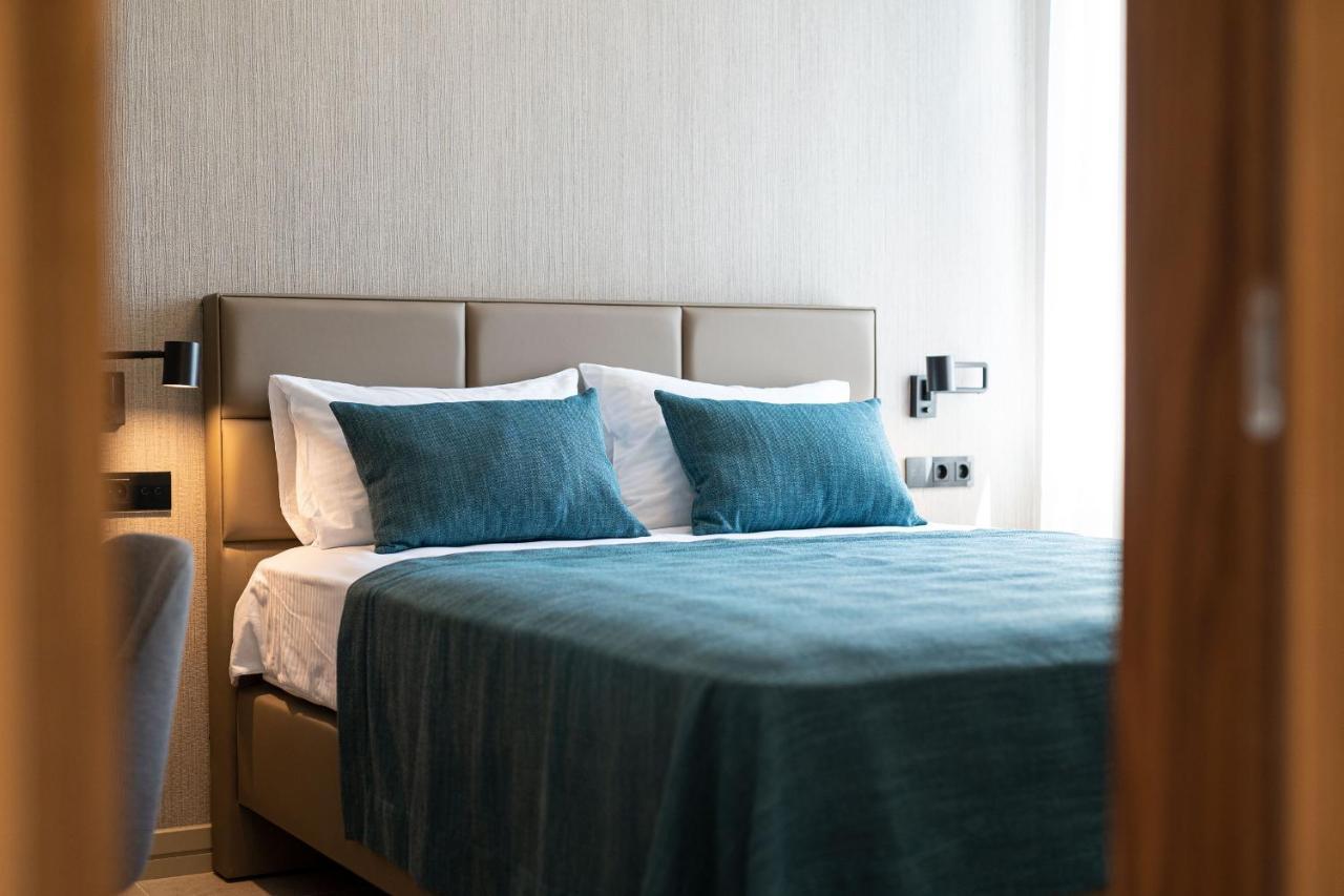 C Group Apartments Котор Екстер'єр фото