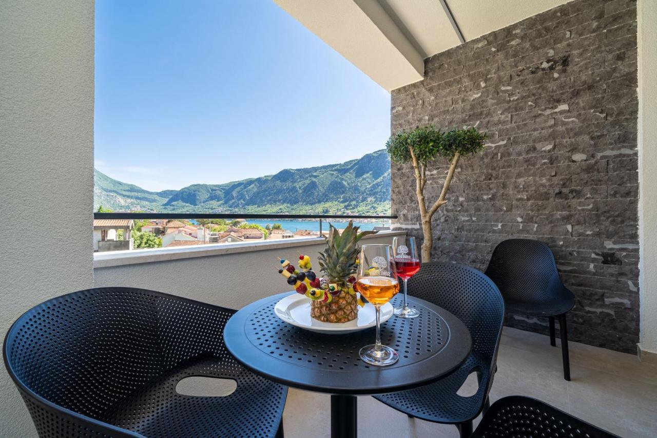 C Group Apartments Котор Екстер'єр фото